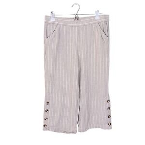 Striped‎ Beige Capri Pants with Button Accents